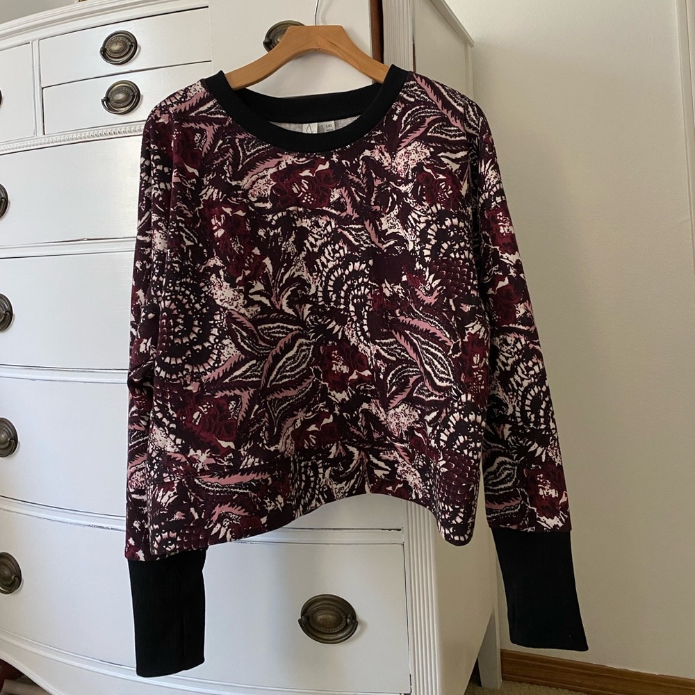 Joie Black/Red/pink boxy crop sweatshirt with long sleeves NWT